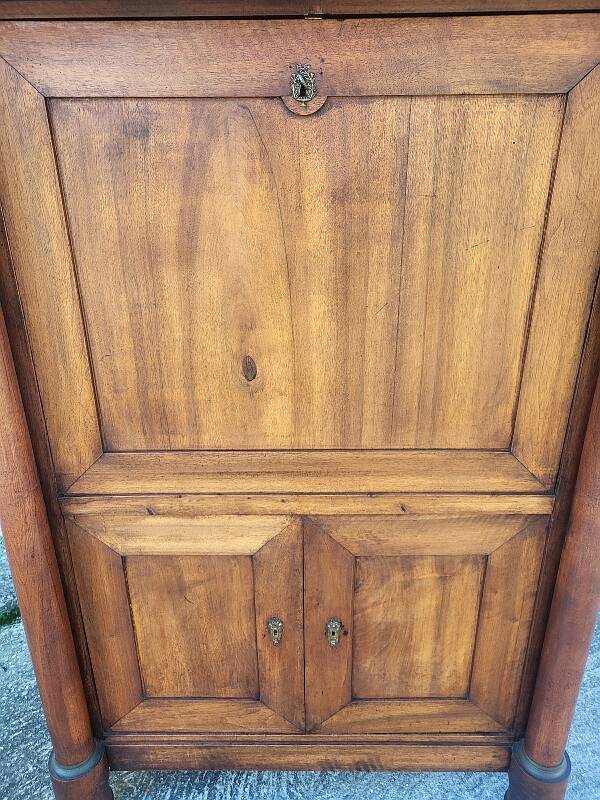 Empire secretary with detached columns in walnut from the 19th century