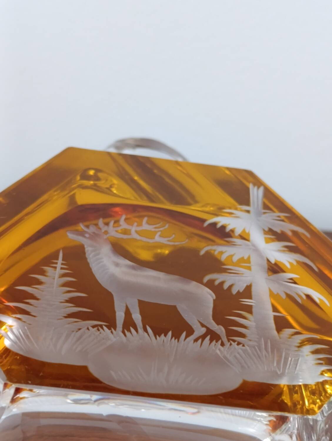 Amber Bohemian Crystal (Overlay) – Deer Ashtray/Pouch