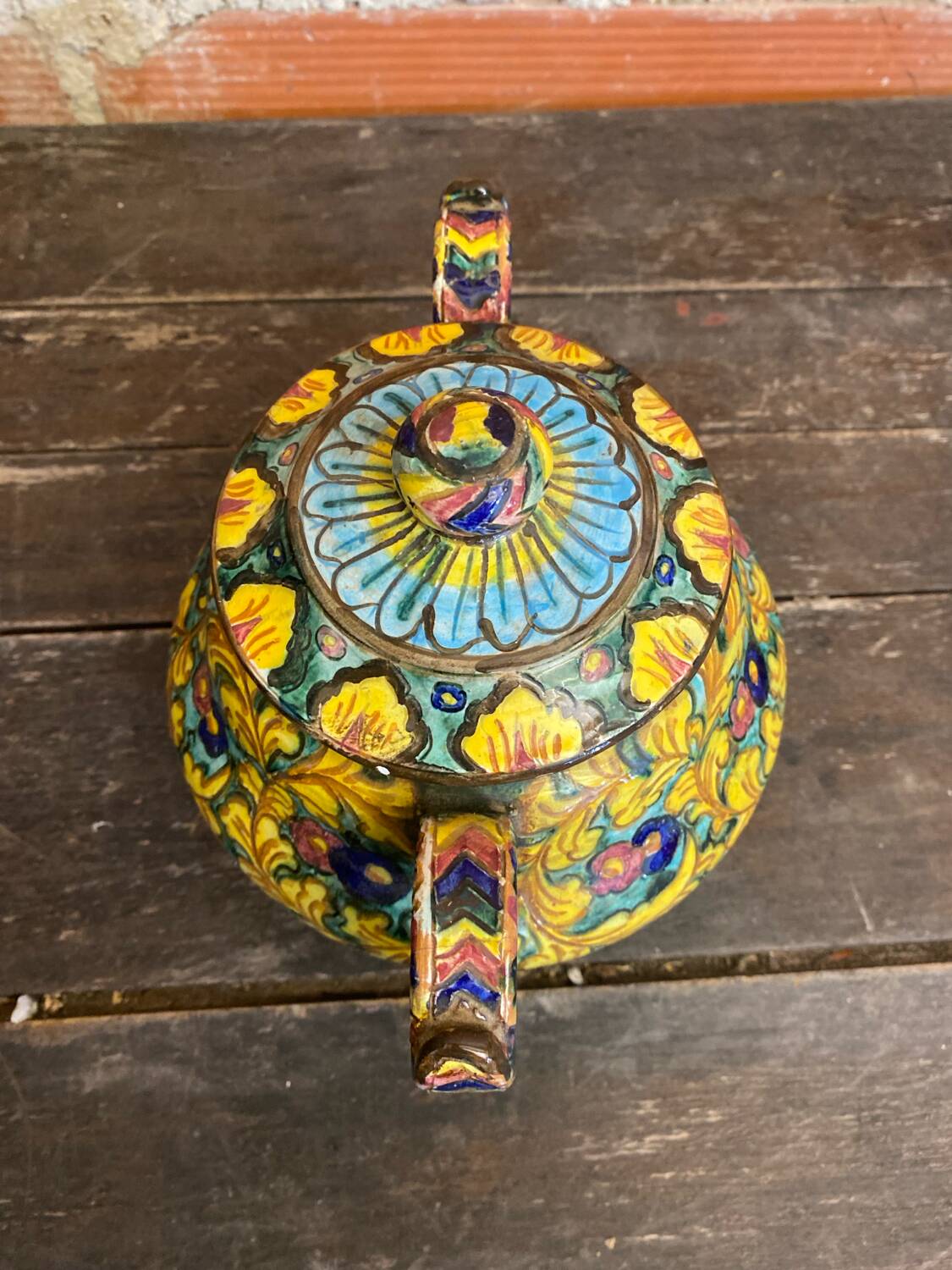 Sweet box with handles, antique caltagirone polychrome ceramic.