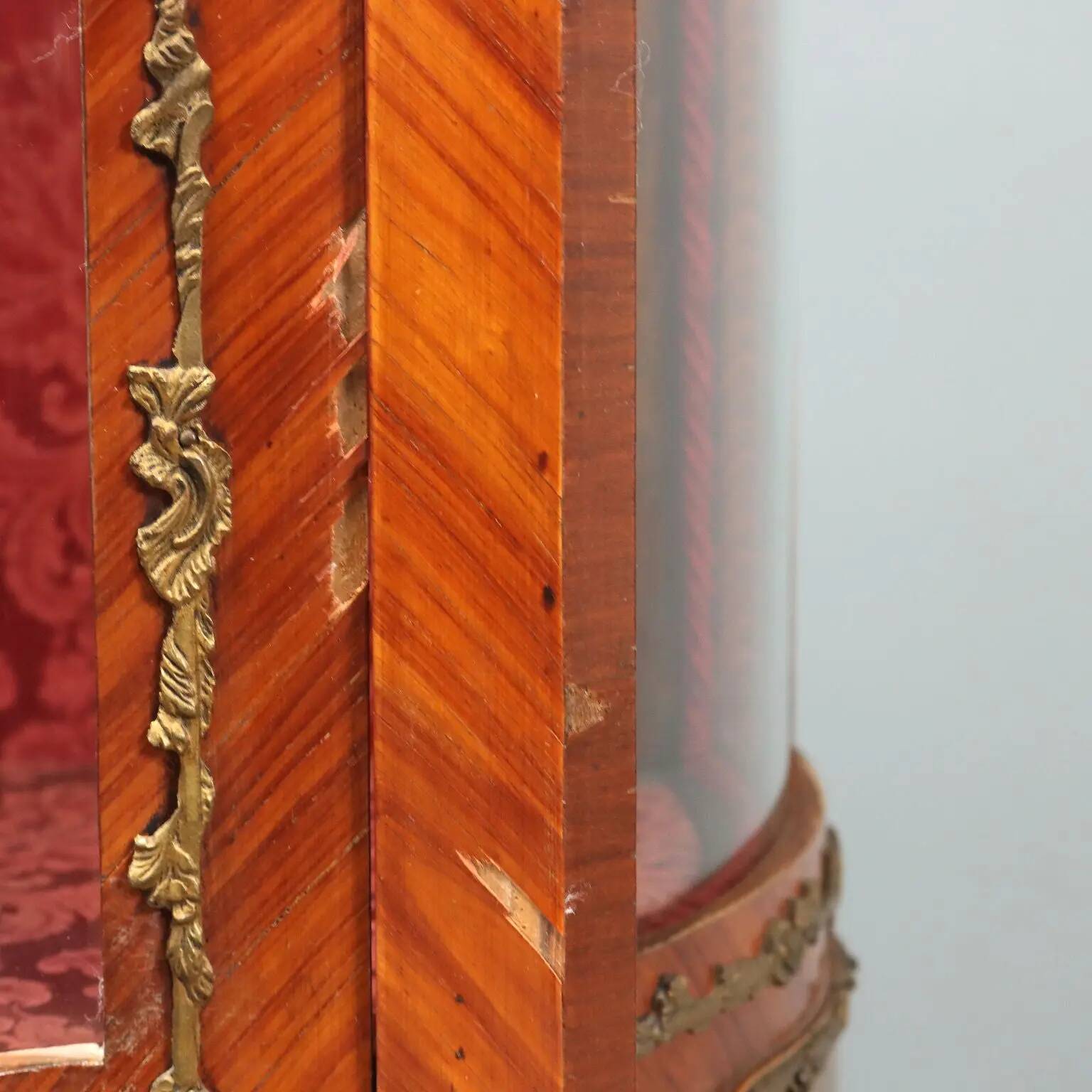 Antique rosewood display cabinet, baroque style, Italy, 20th century.