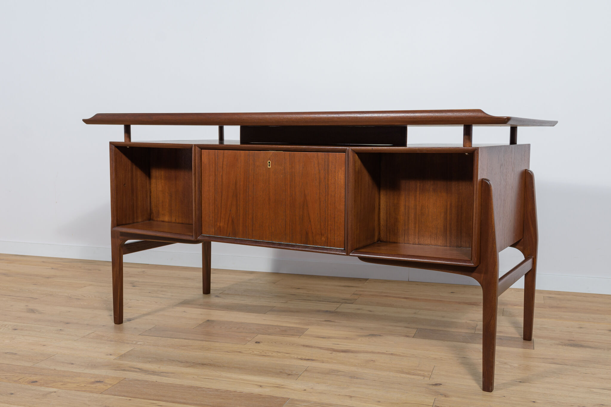 Mid-Century Freestanding Teak Desk, 1960s