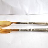 Silver-plated salad cutlery with horn – pearl and scroll decoration 1900