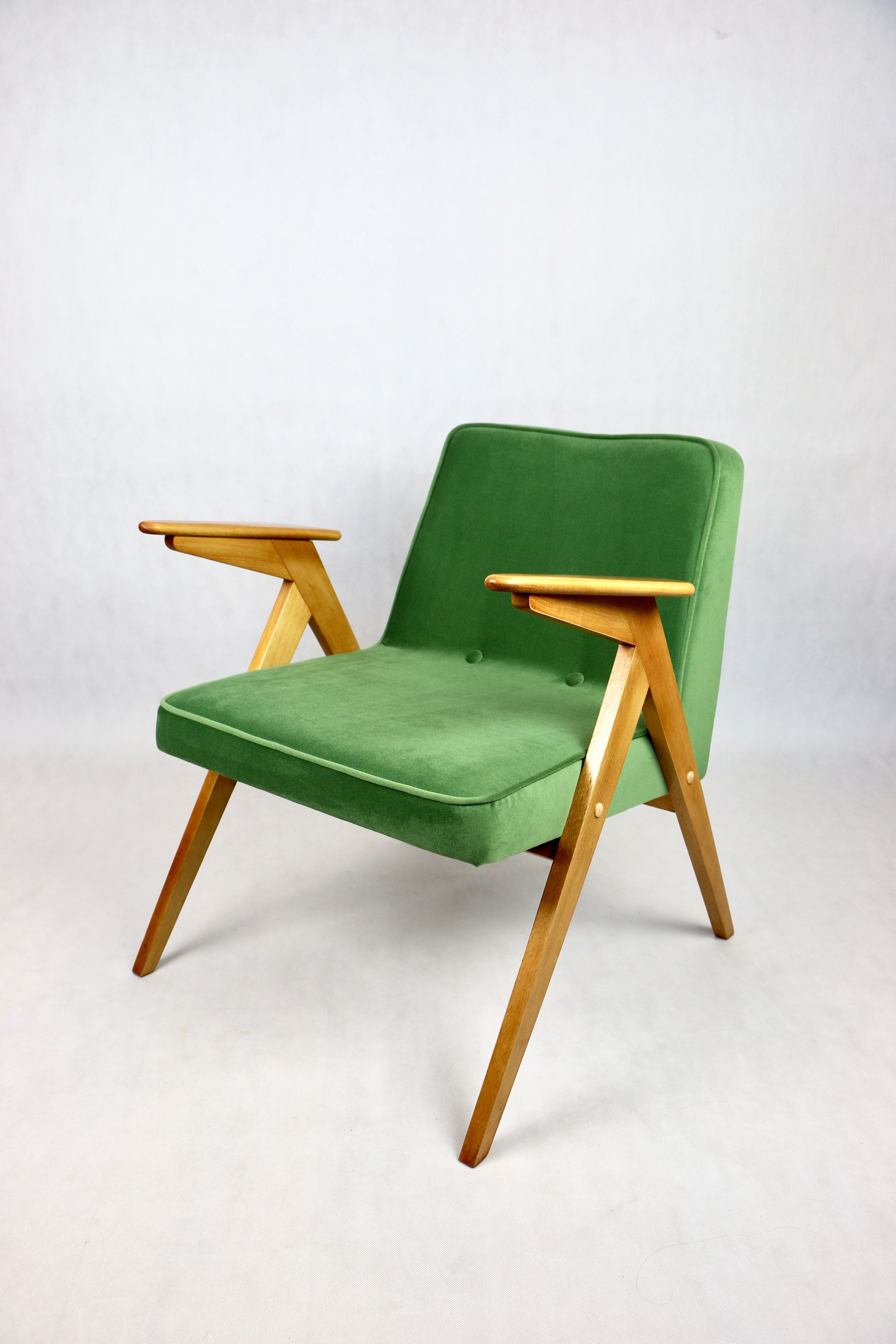 Fauteuil Bunny par Józef Chierowski, années 1970