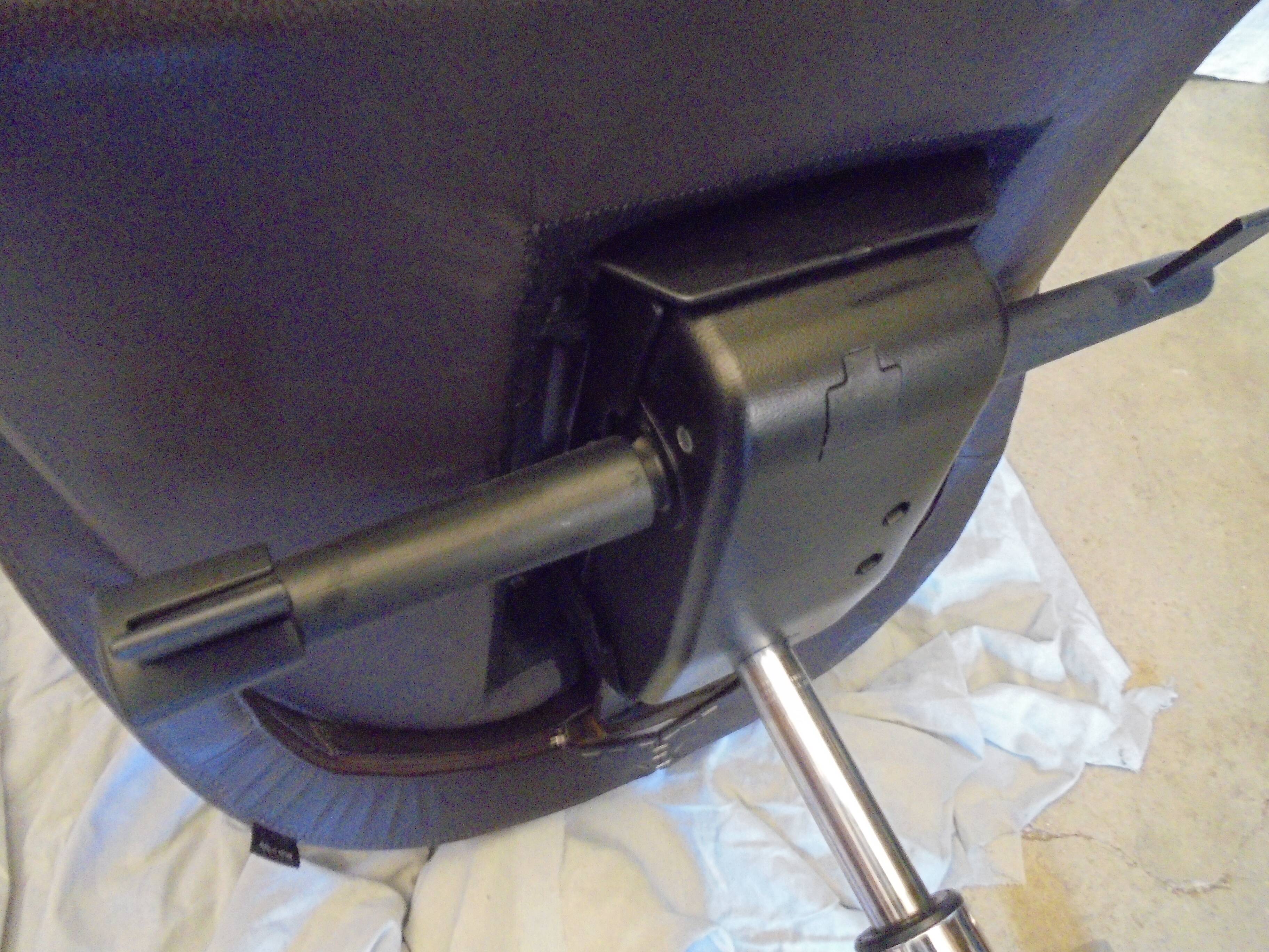 2000s Emmegi leather Italian office chair