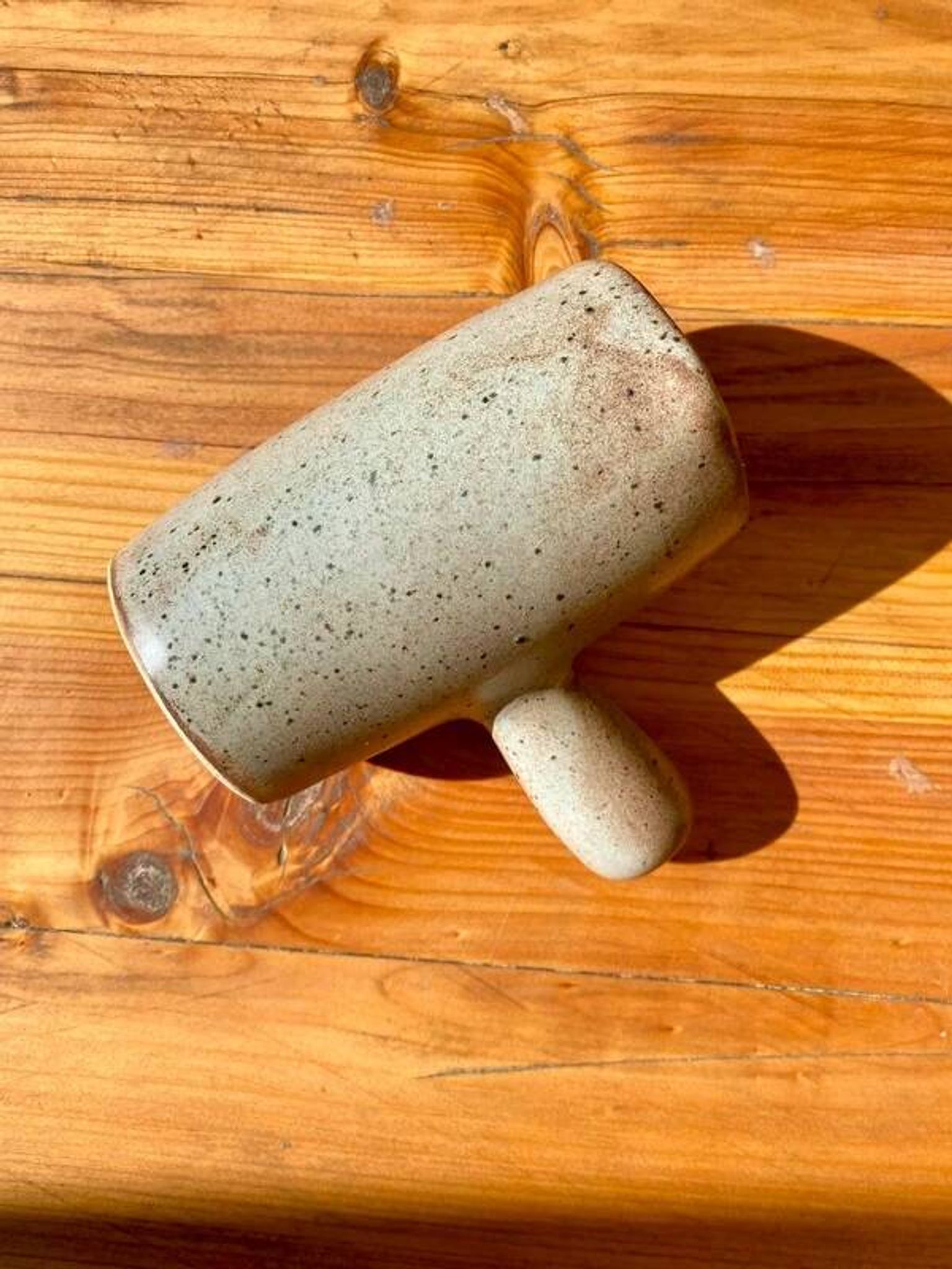 Pot en grès à poignet vintage