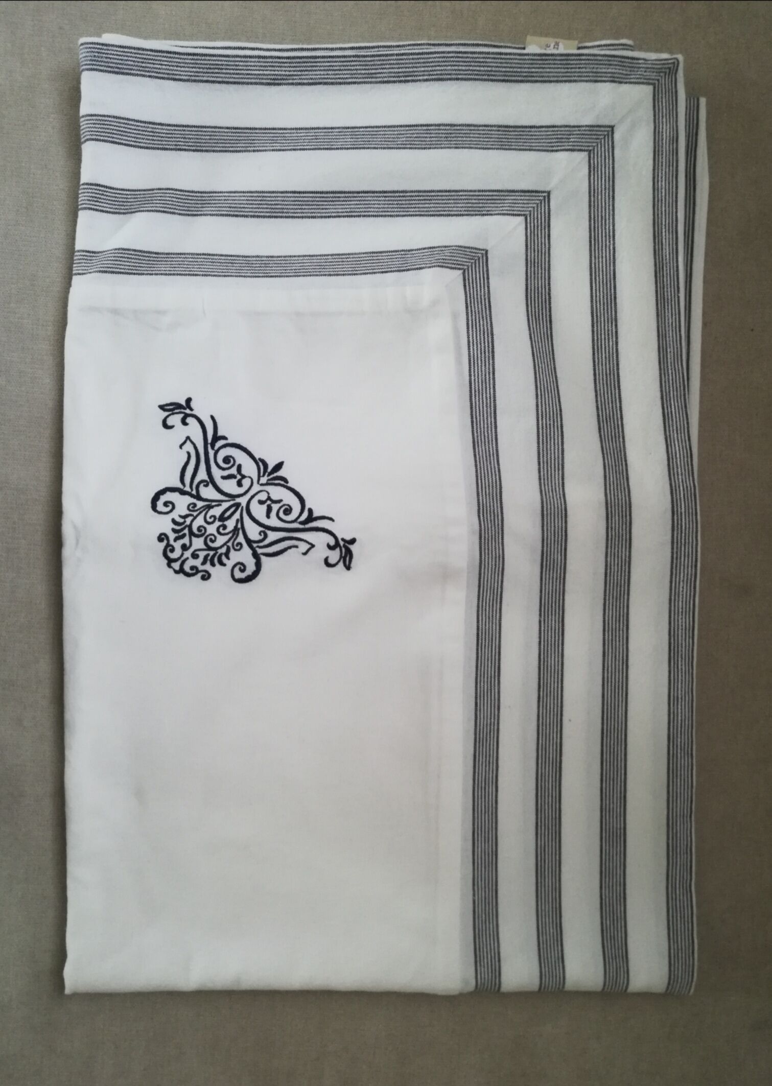 Rect tablecloth. 240 x 150