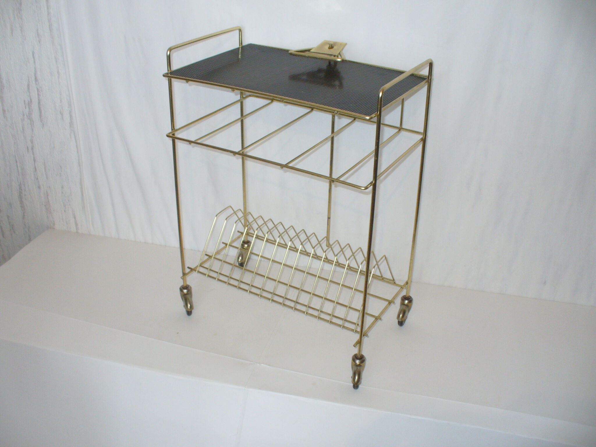 Table roulante porte vinyle, électrophone des années 50