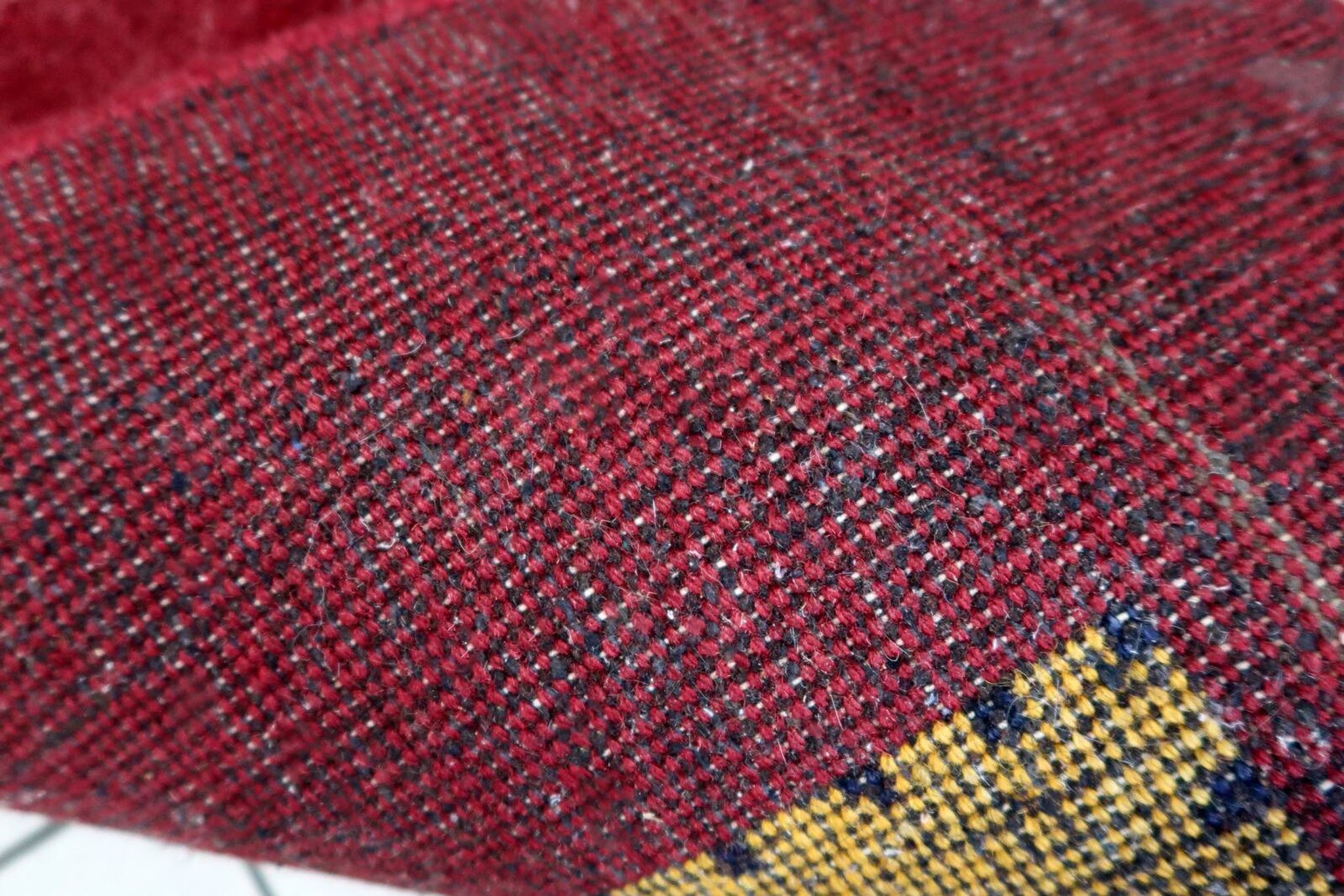 Tapis Gabbeh persan vintage en laine fait main – 143 x 202 cm - 1C1037