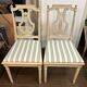 Suite de 5 chaises en hêtre style Louis XVI