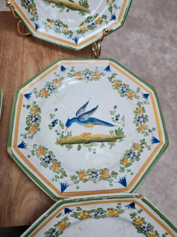 Lot de 12 petites assiettes anciennes Alfred Renoleau, décors différents