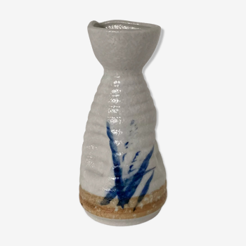 Carafe à saké japonaise pouvant former vase ou saucière en porcelaine émaillée