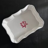 Provençal dish with coral decoration