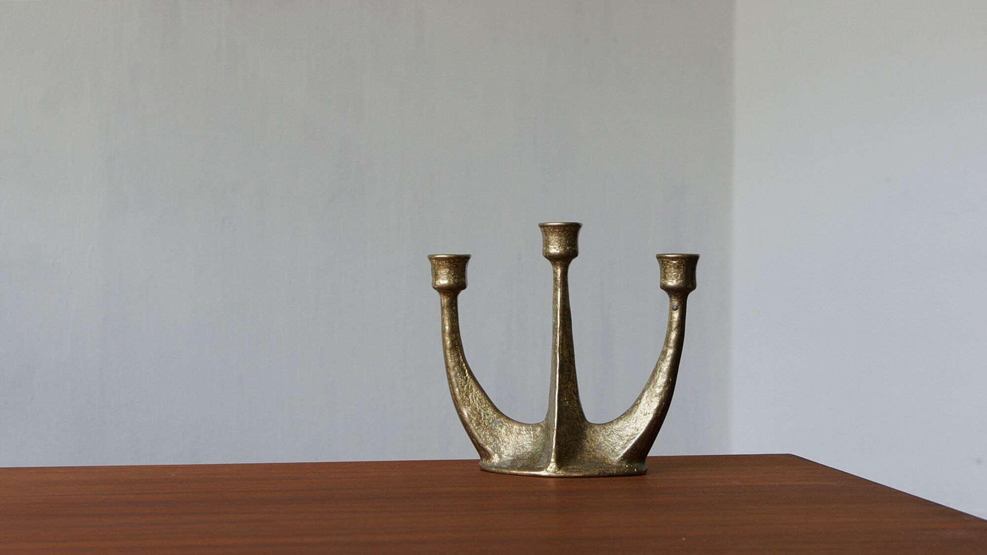 Bougeoir brutaliste de Gilde Handwerk