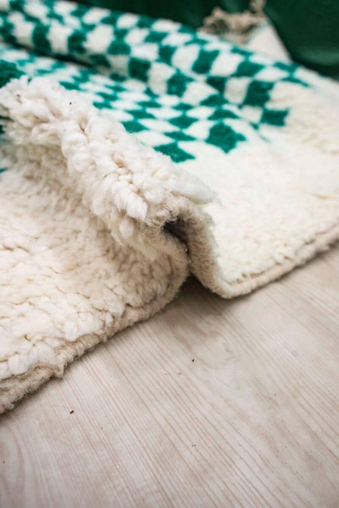 Tapis berbere carré vert taille 150 x 250 cm
