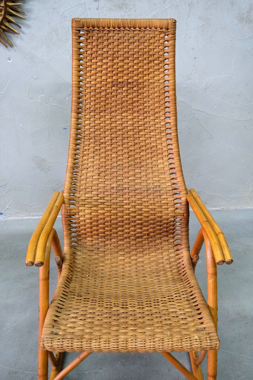 Rocking chair et table d’appoint en bambou de FM, années 1950