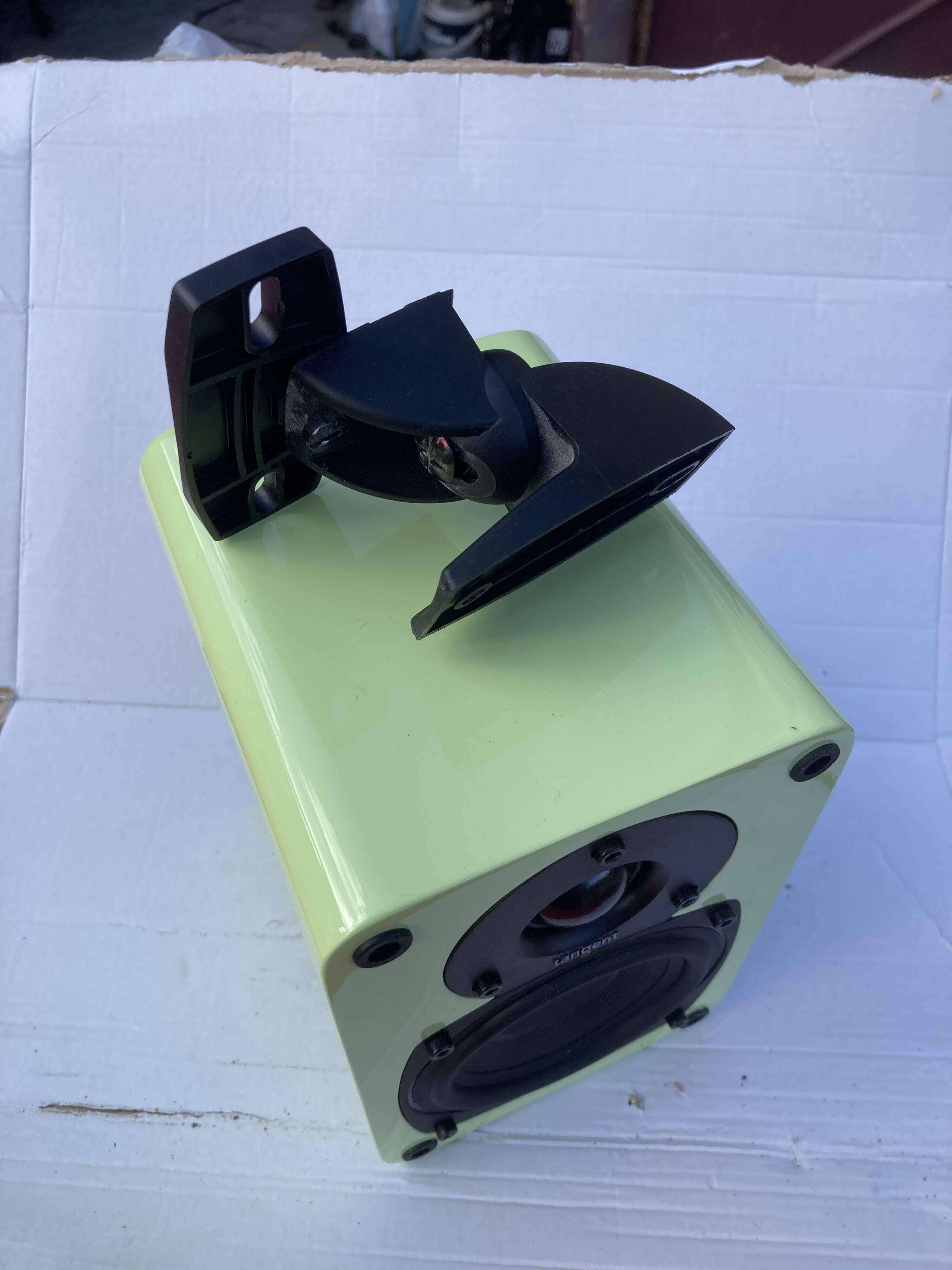 Tangent EVO E4 speakers