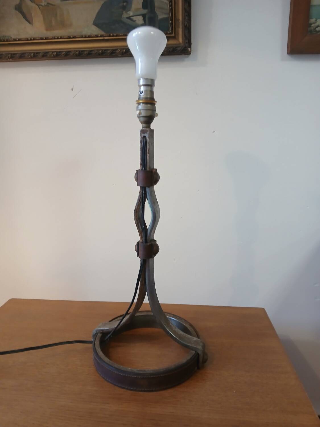 Desk lamp