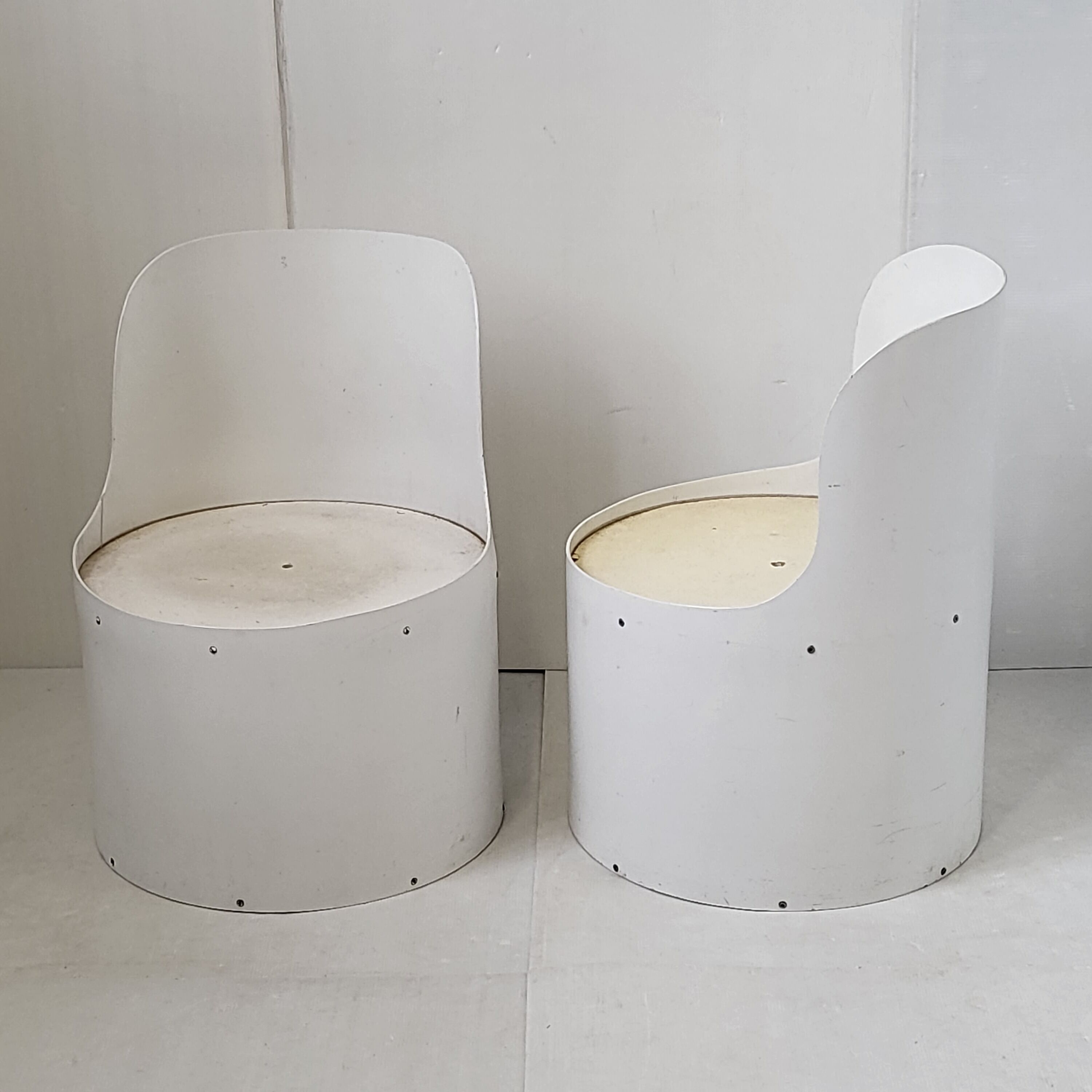 Paire de fauteuils Tomotom Bernard Holdaway 1970 space age