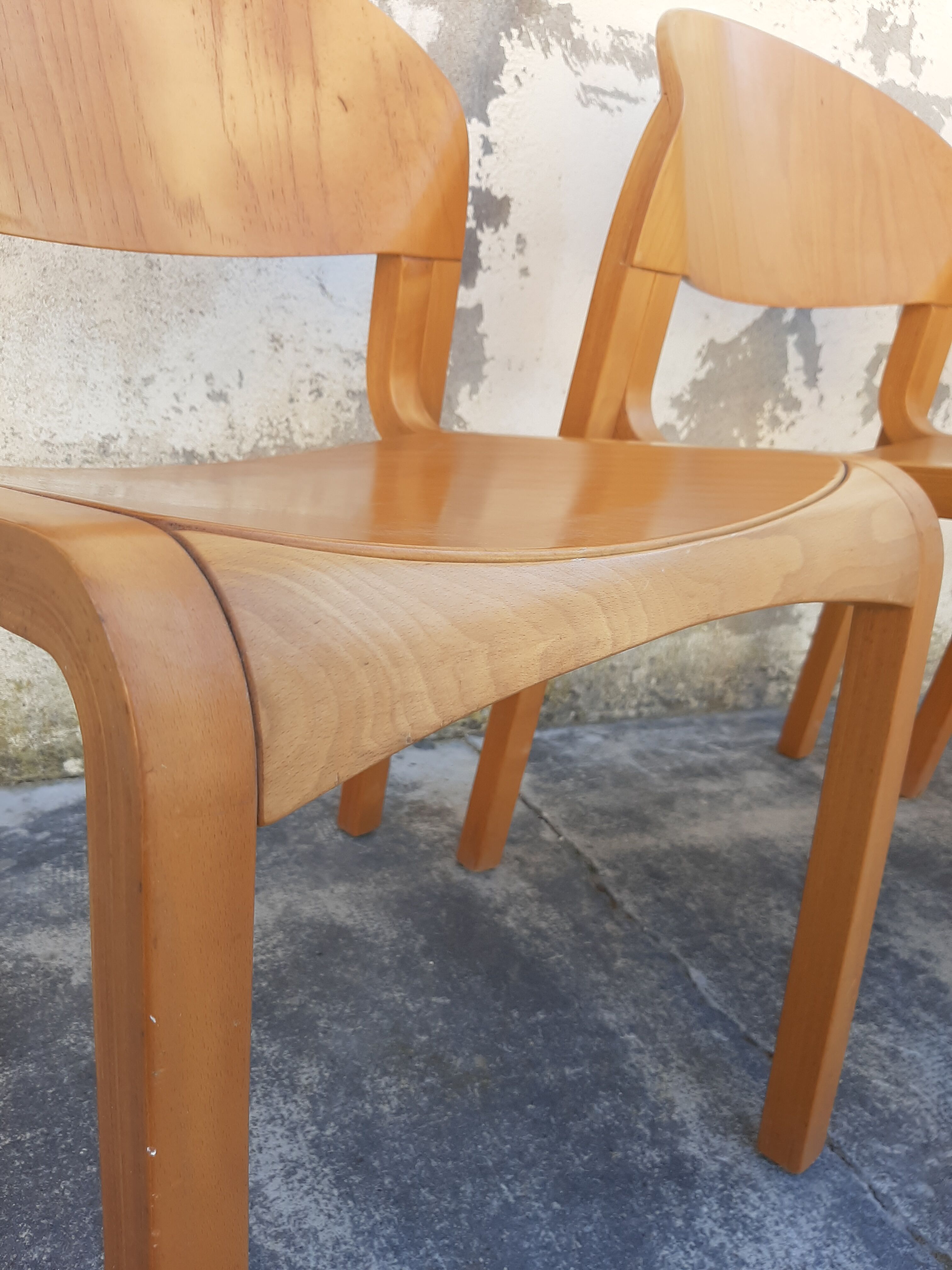 Serie de 4 chaises design années 80