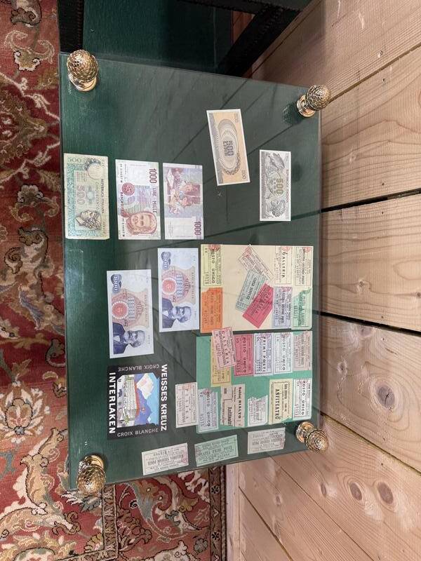 Paire de tables de chevets ou bouts de canapé 1970