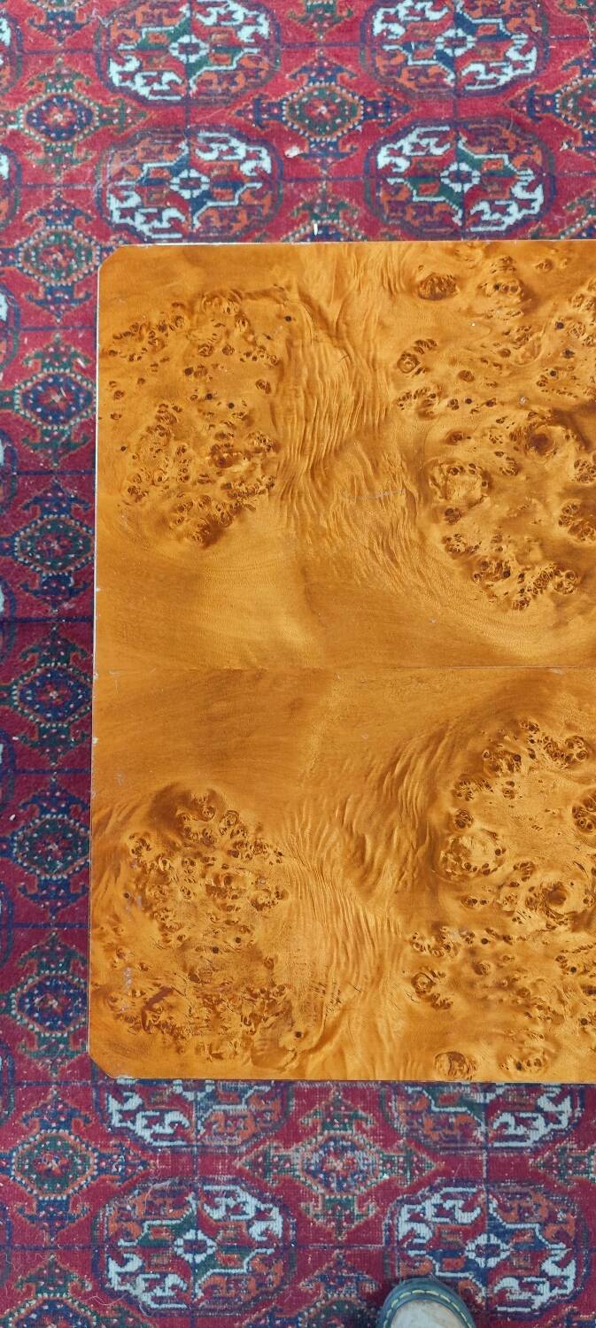 Table basse en loupe d'orme, par Roche Bobois, 1970