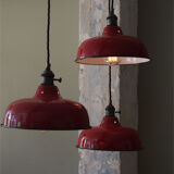 Day blind enamelled red industrial lamp