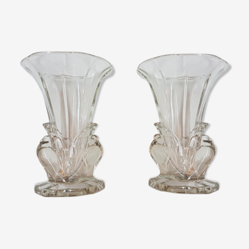 Paire de vases en cristal moulé