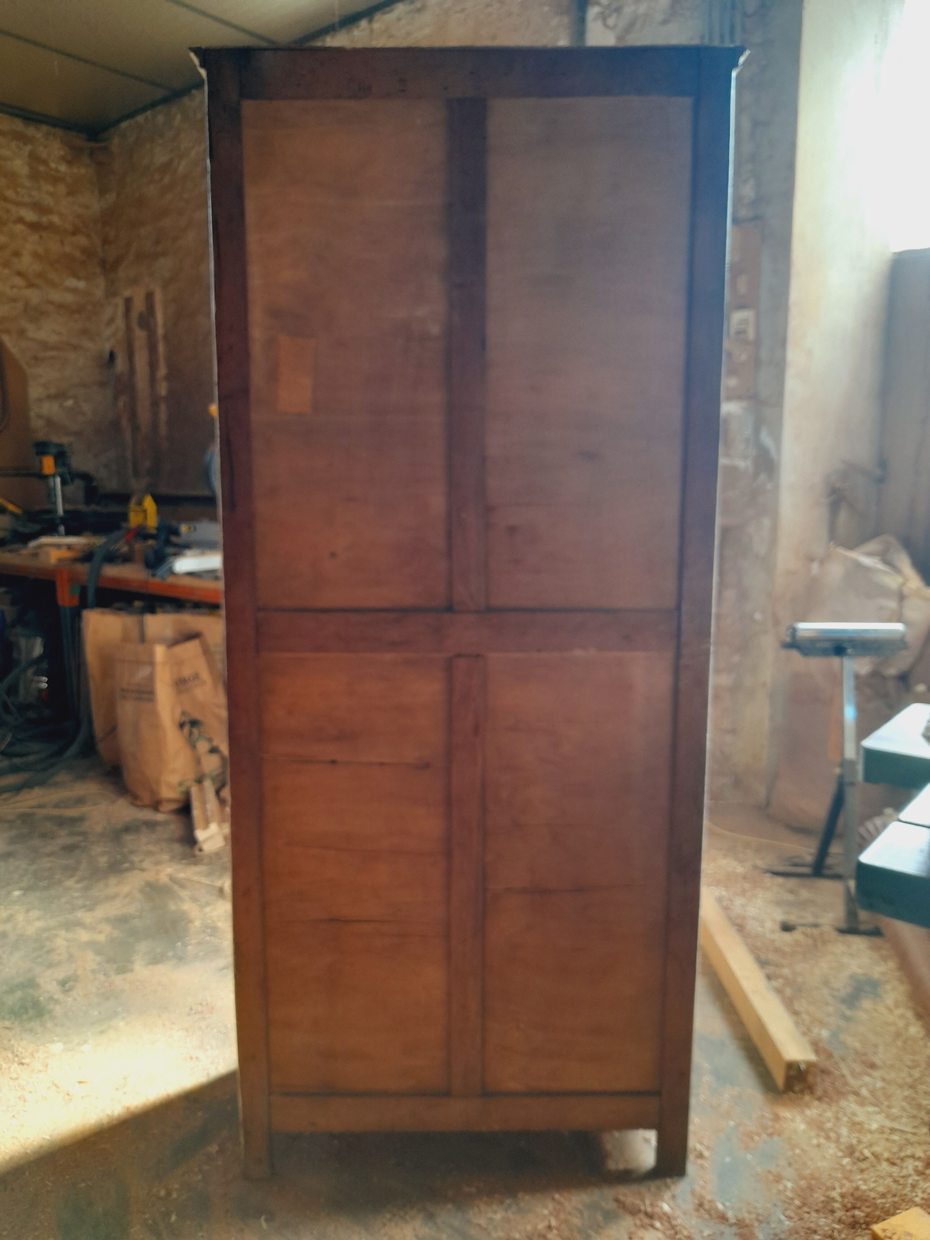 Narrow Parisian wardrobe