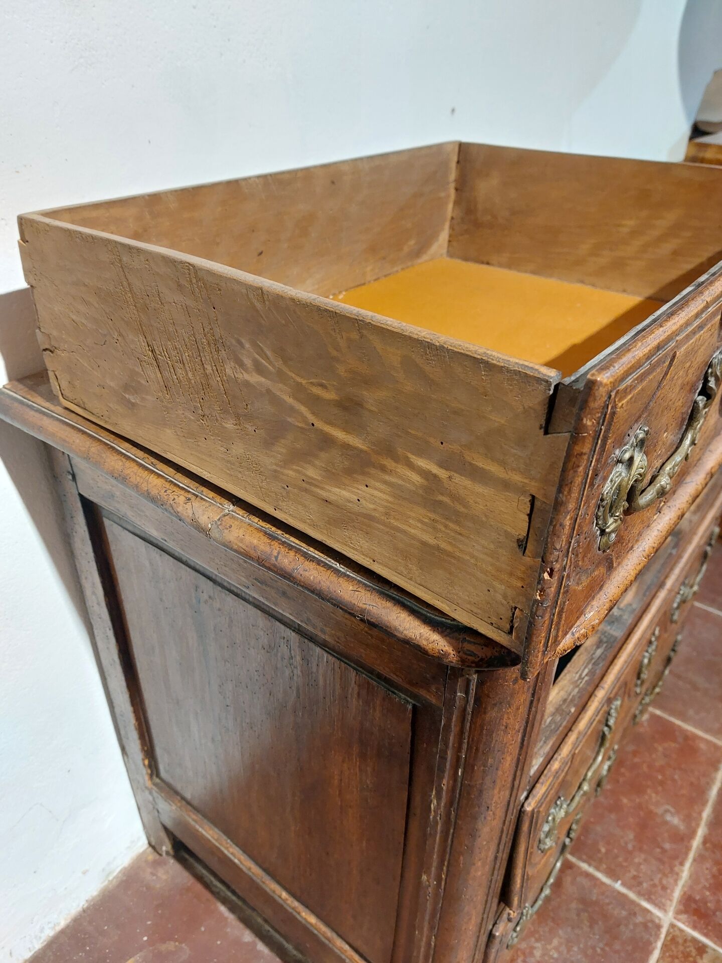 Small Louis XIV period chest of drawers in its original condition.