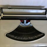 Remington Envoy typewriter