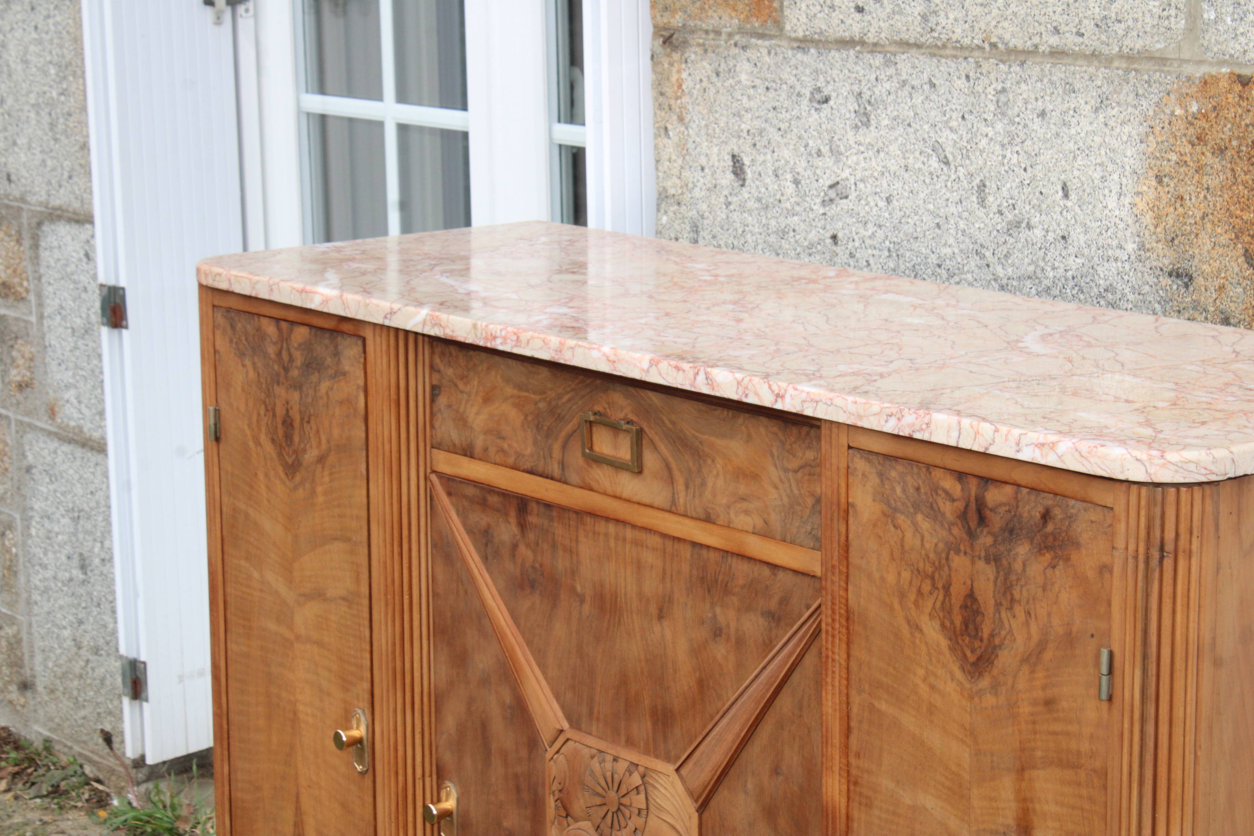 Art Deco sideboard in solid walnut and veneer – pink marble top