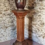 Piédestal ancien en bois – Colonne de monastère, France vers 1900