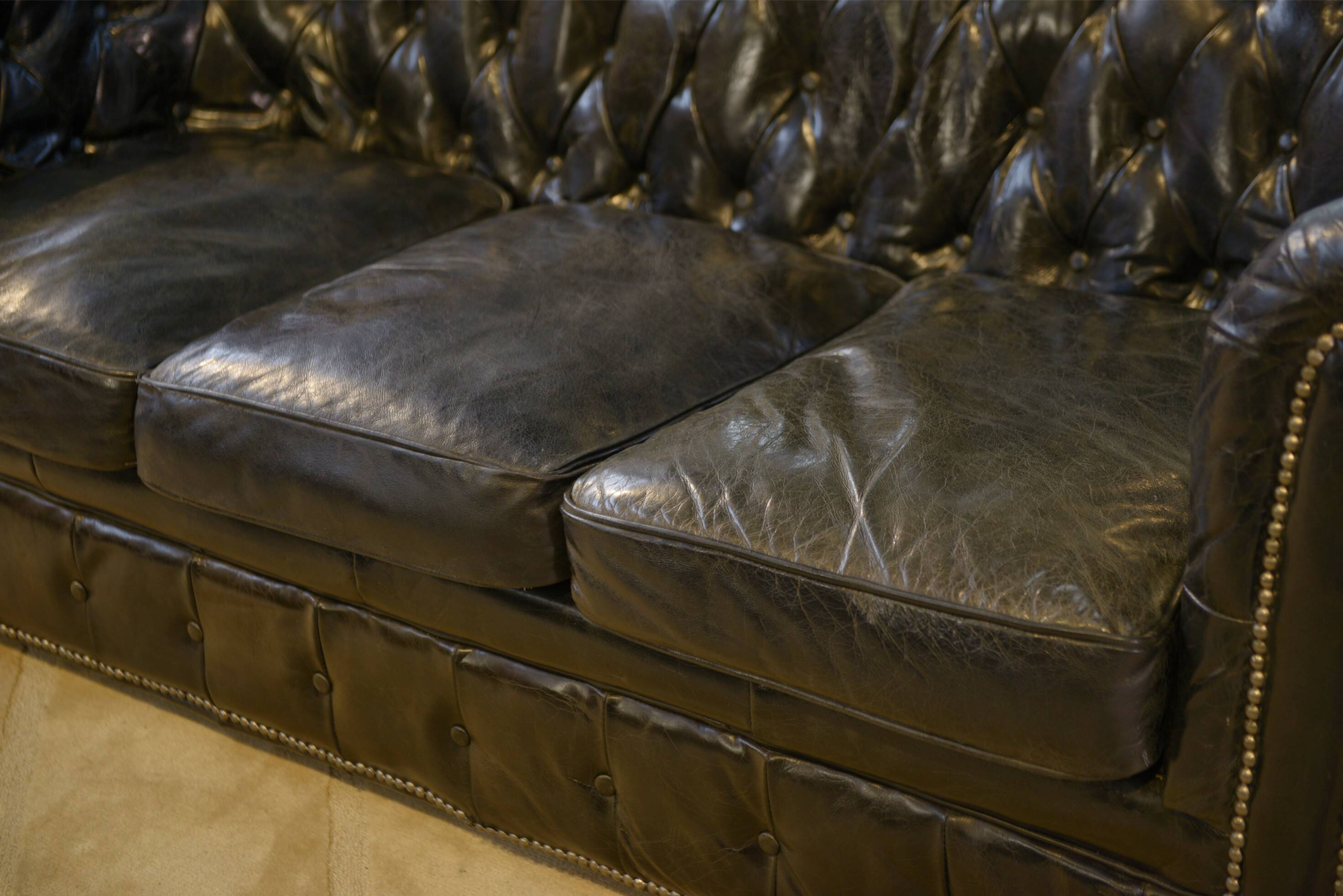 Chesterfield 3-seater sofa in black leather