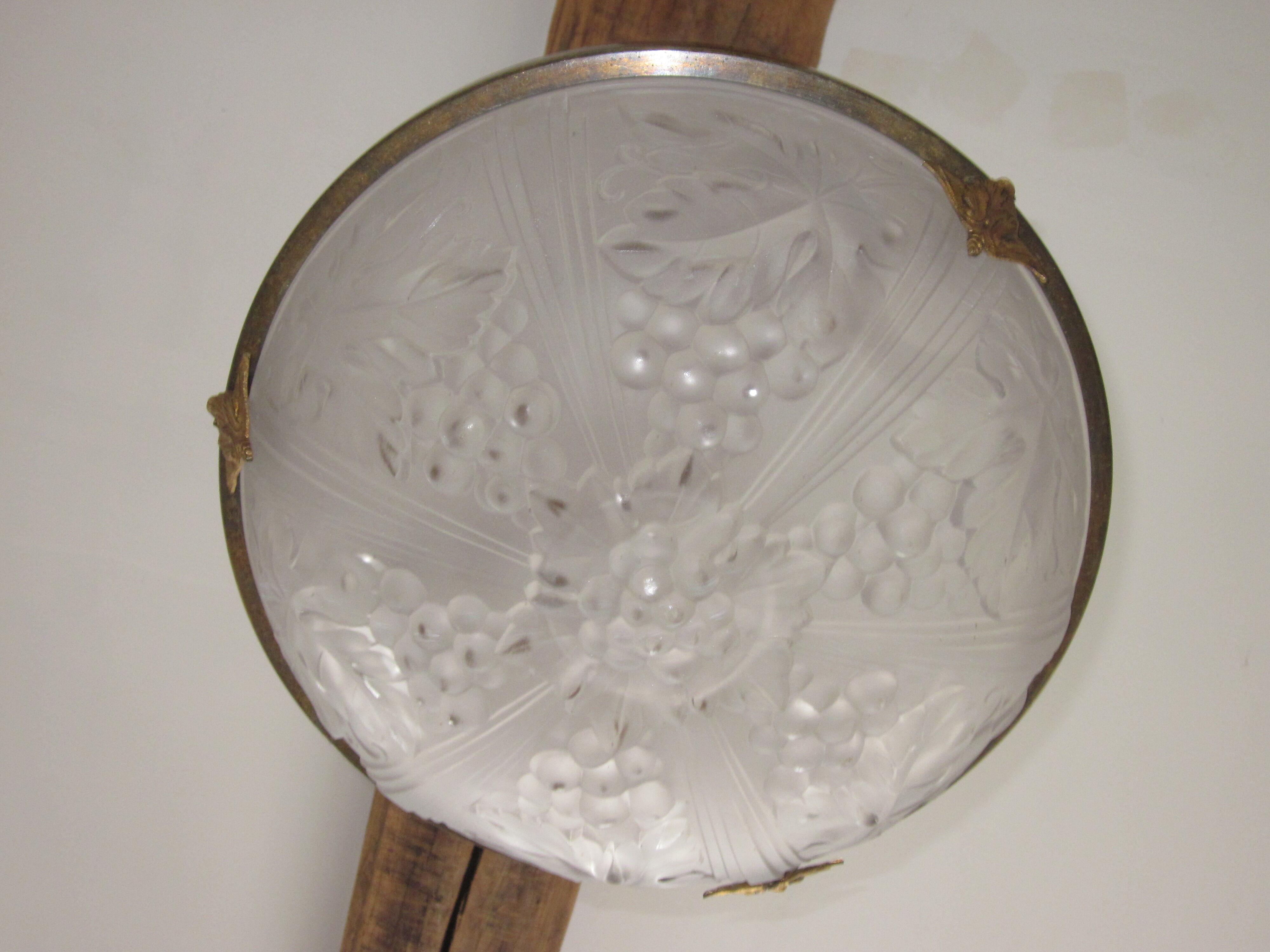 Suspension des annèes 30 en verre moulè