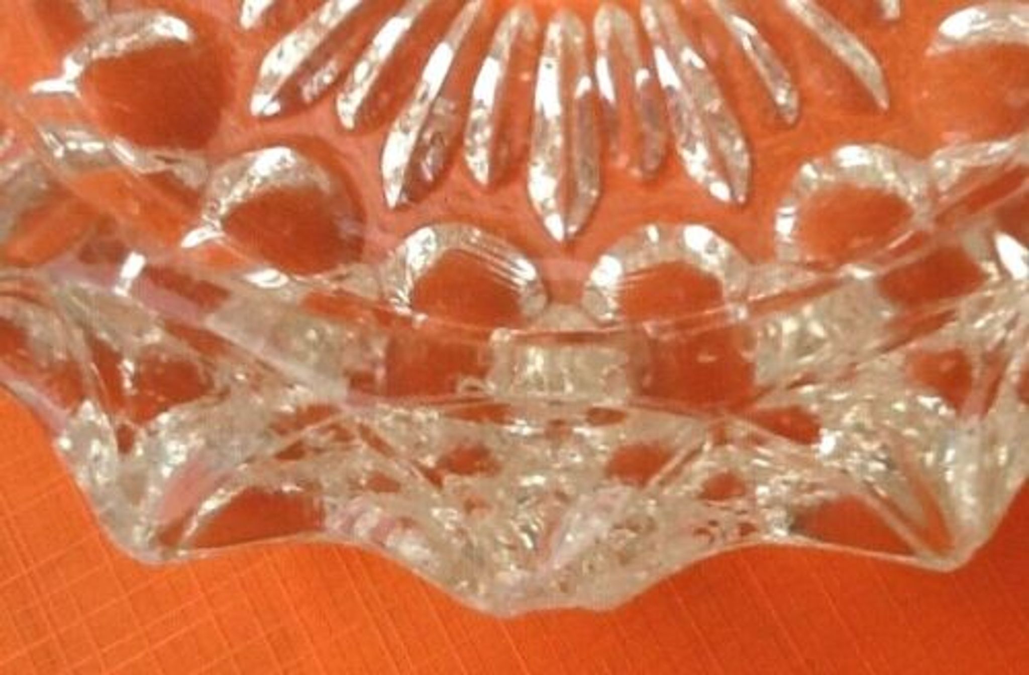 Cendrier verre transparent et ciselé années 1970