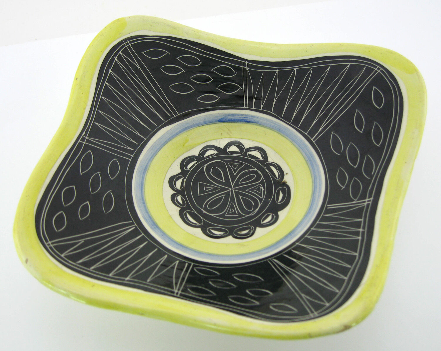 Enamelled ceramic cup with Jacques Pouchain decoration, Poët Laval France