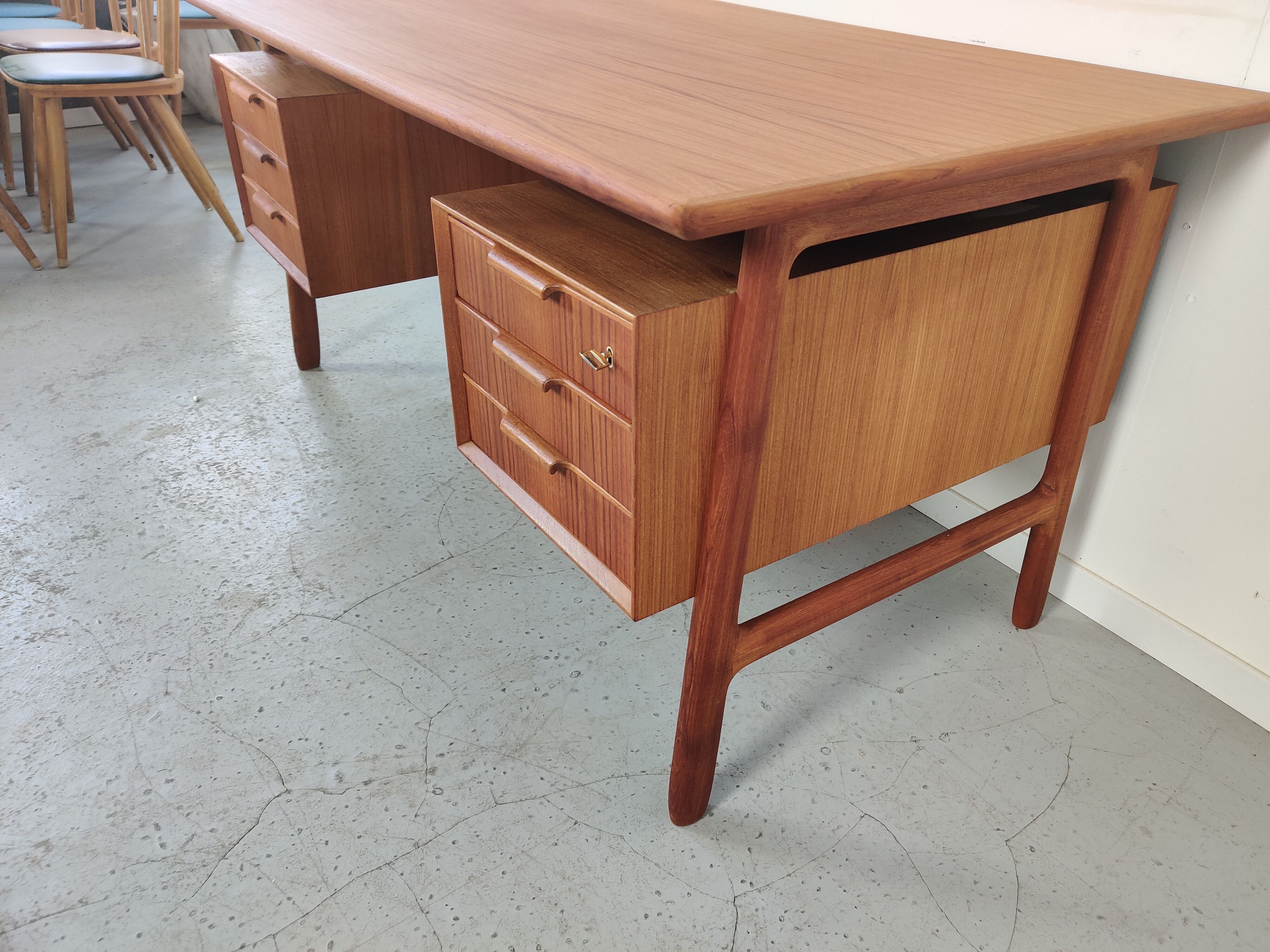 Teak desk by Gunni Omann "model 75" for Omann Jun, Dänemark 1960s