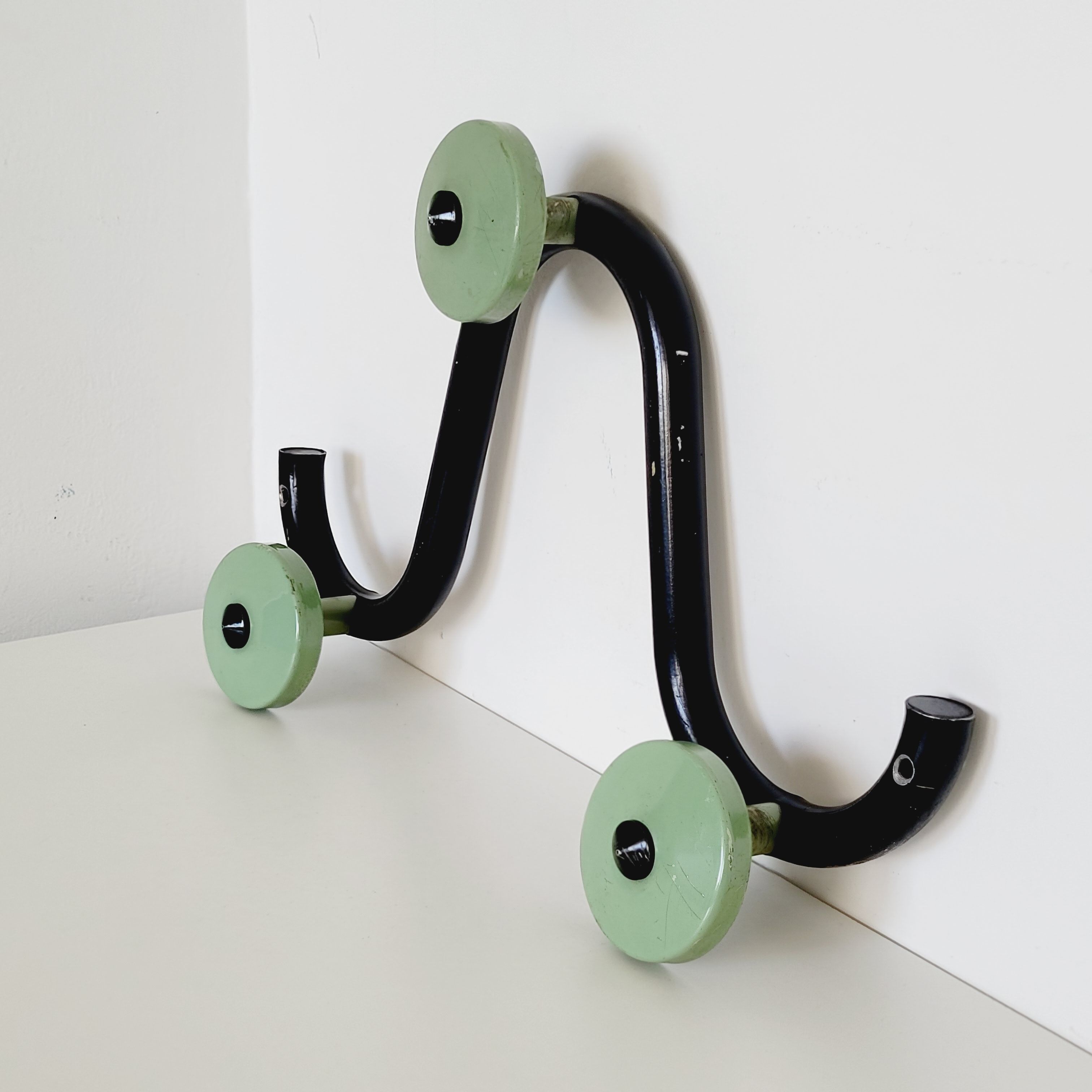 Coat rack with 3 hooks in black and green metal vintage Roger Feraud