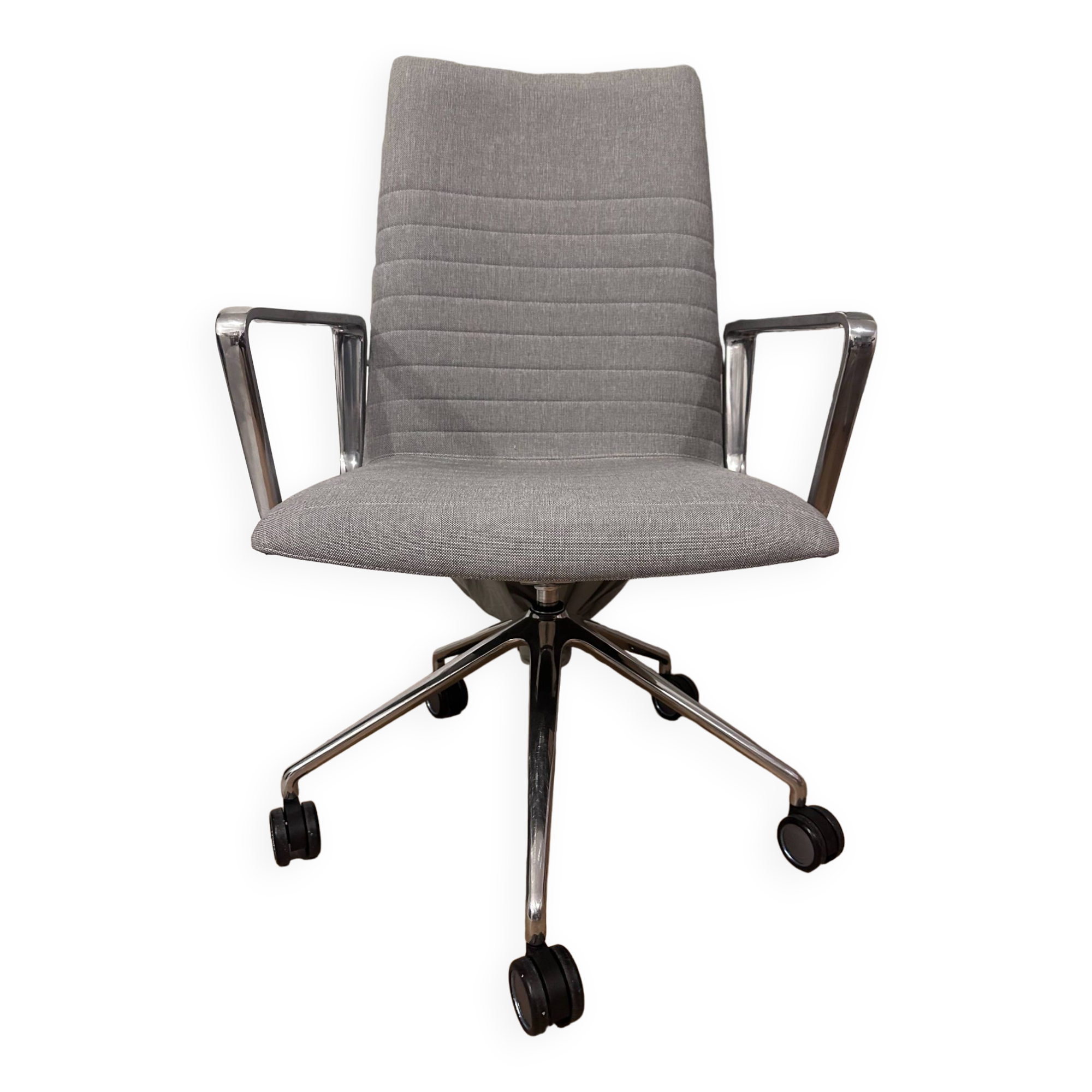 Andreu World swivel chair