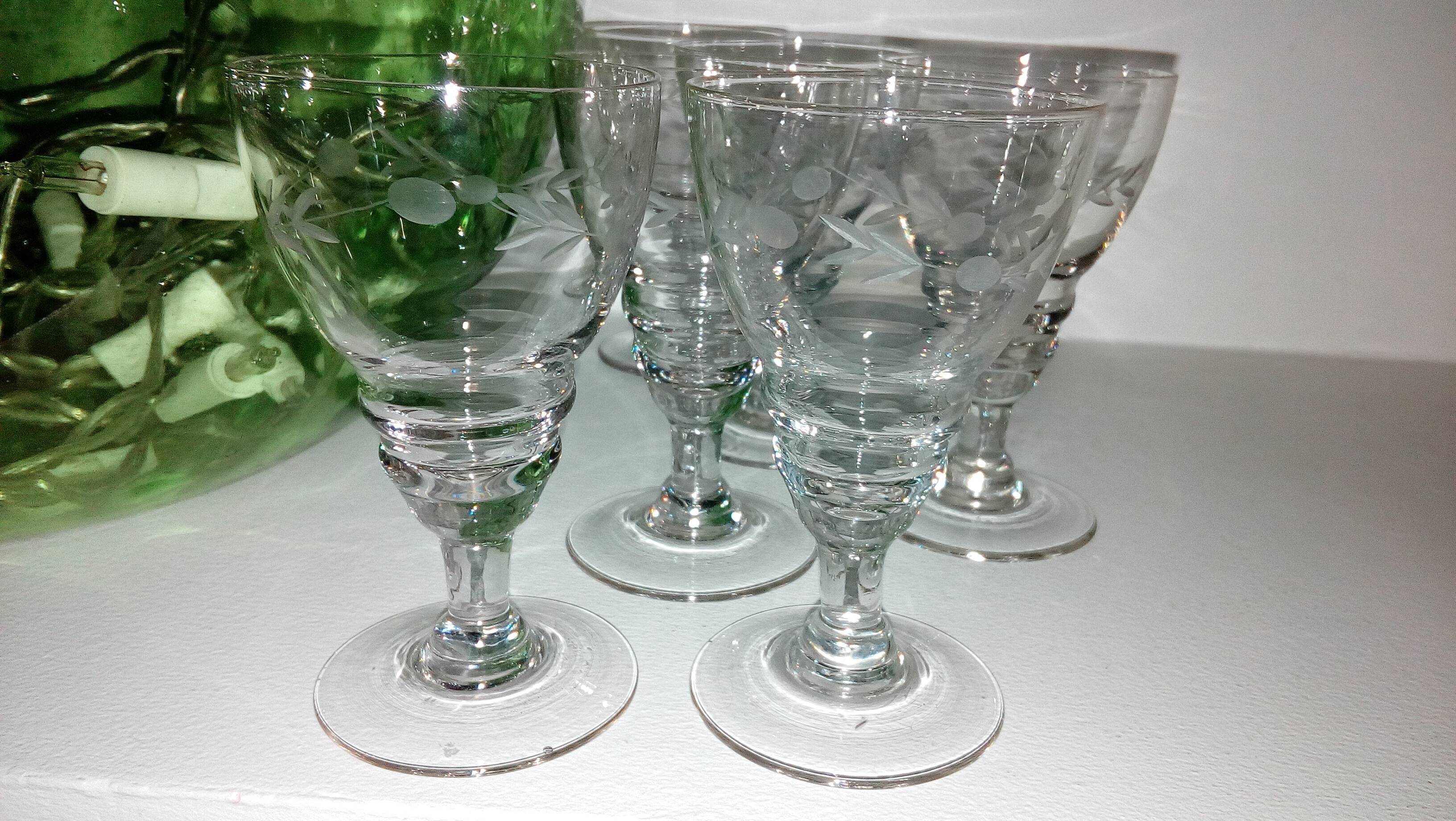 Set of 6 bistro glasses in cut glass