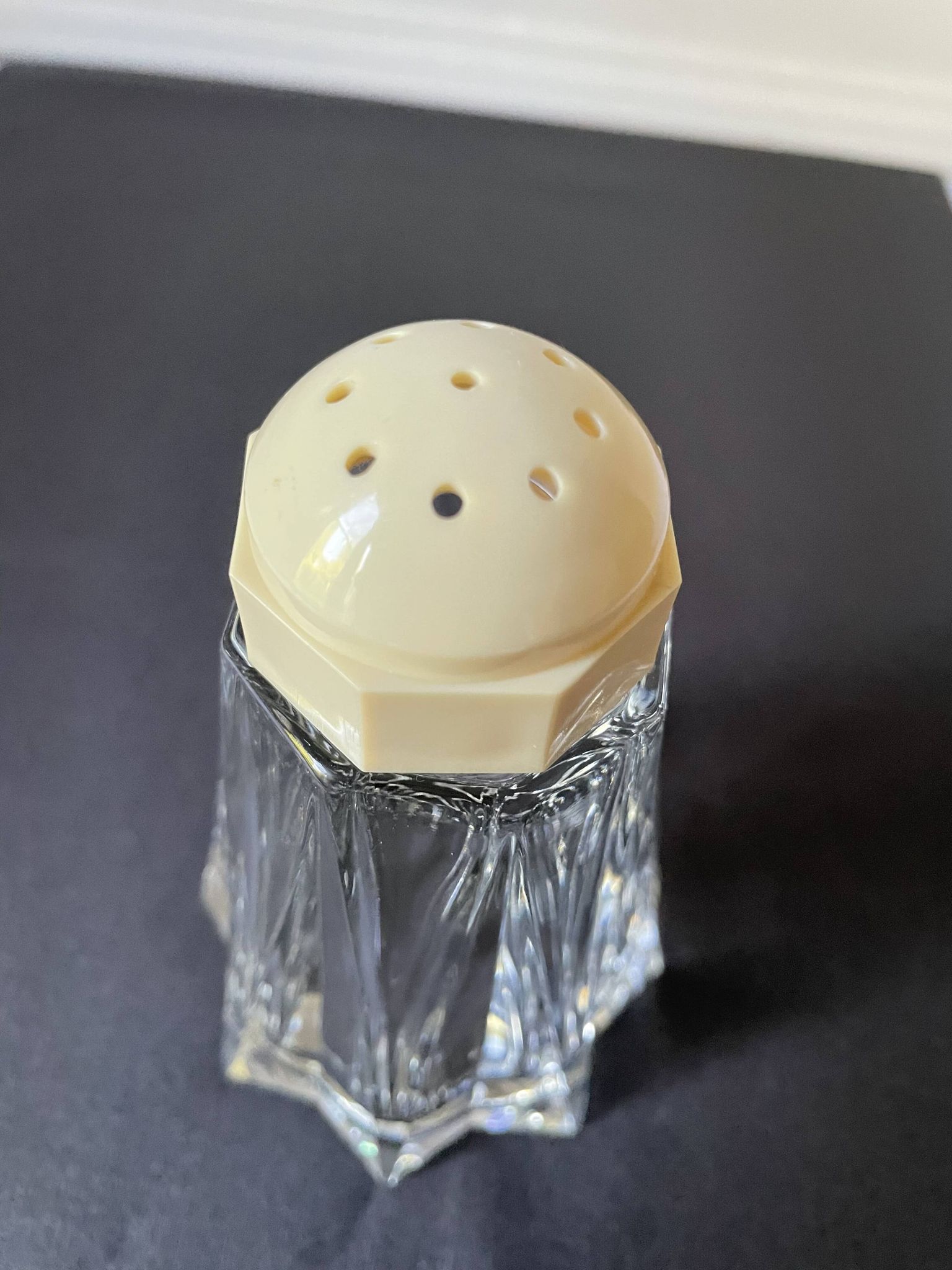 Saupoudreuse cristal de Bohème