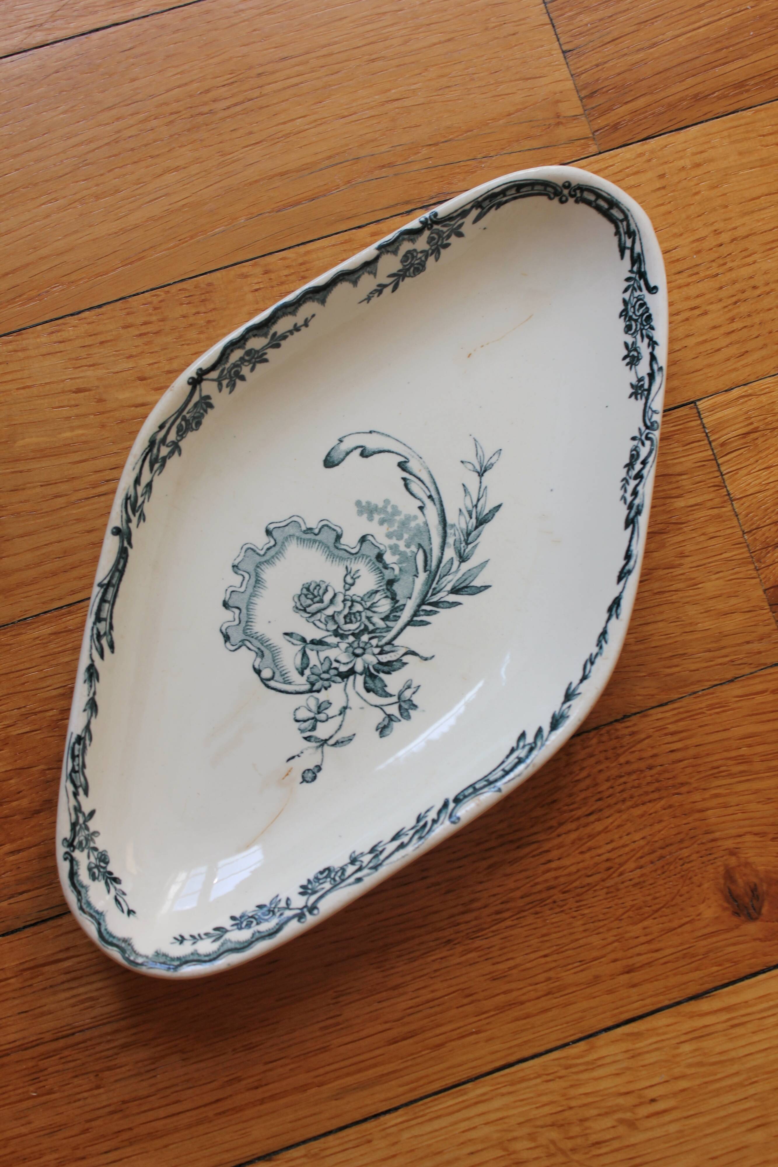 Small ramekin in iron earthenware "Trianon" model from Salins