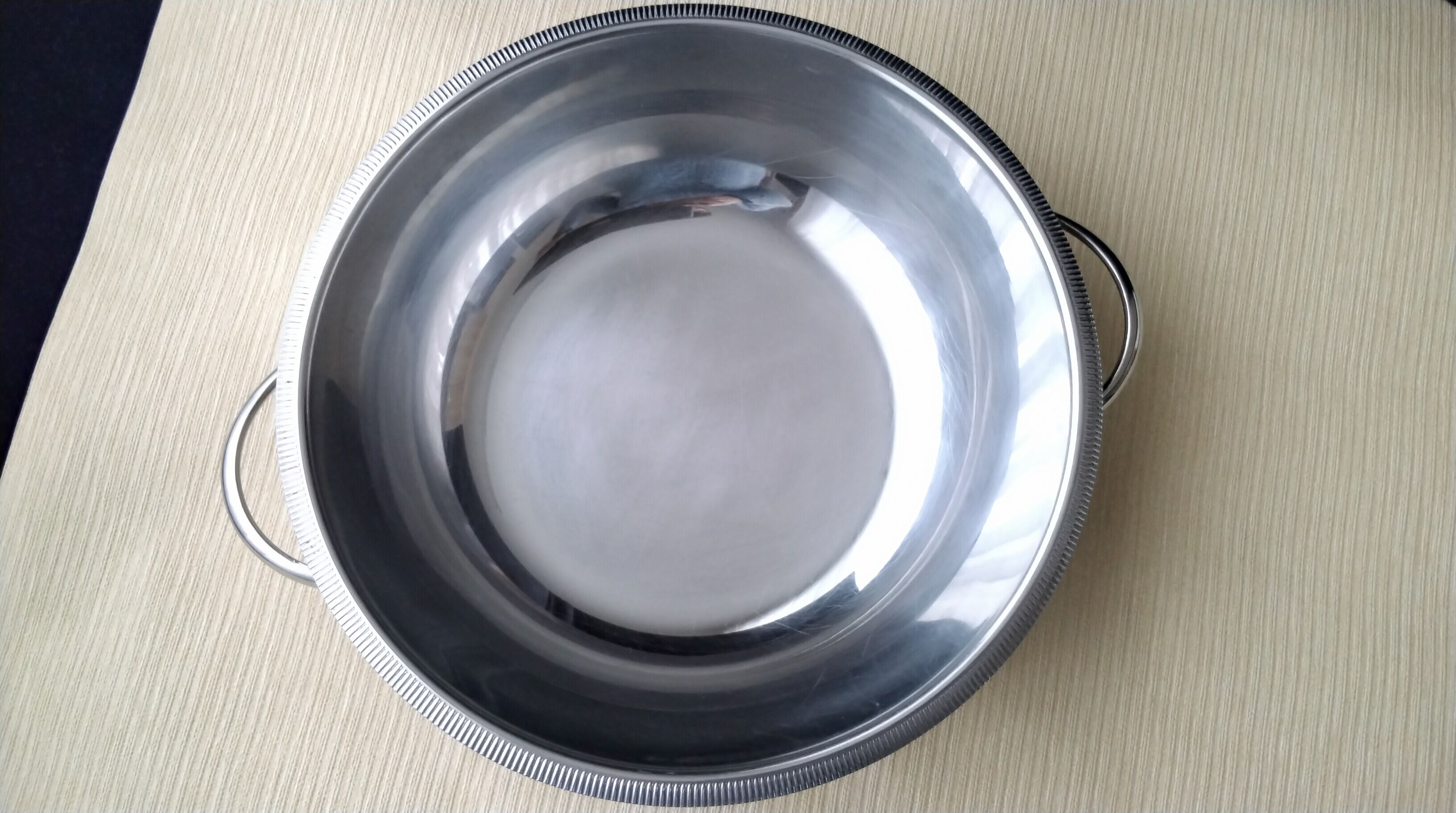 Stainless steel vegetable dish