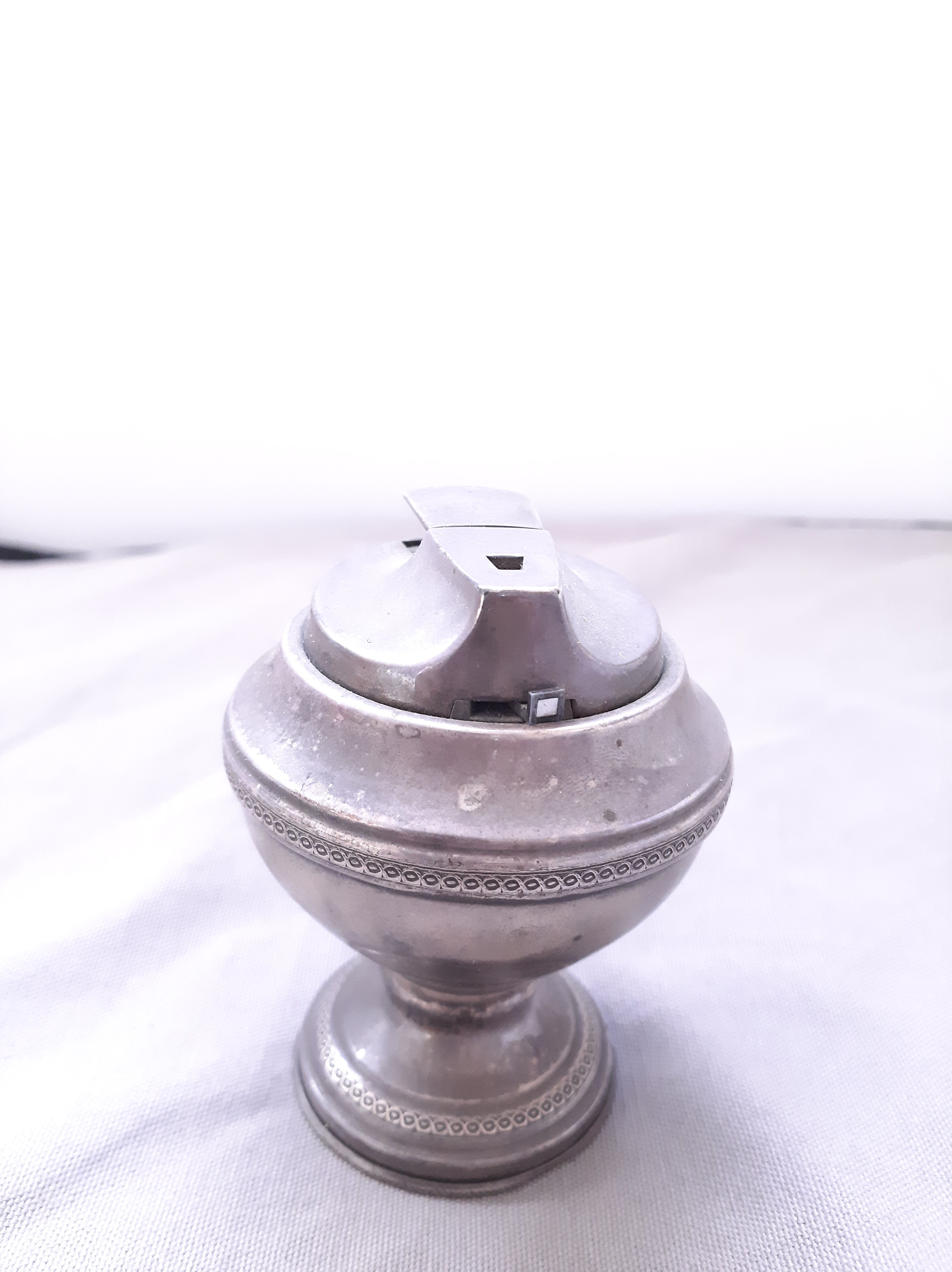 table lighter, old 60s metal Ronson