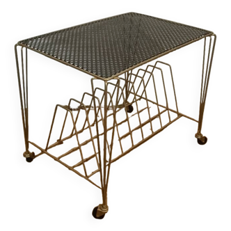 Openwork metal hifi table