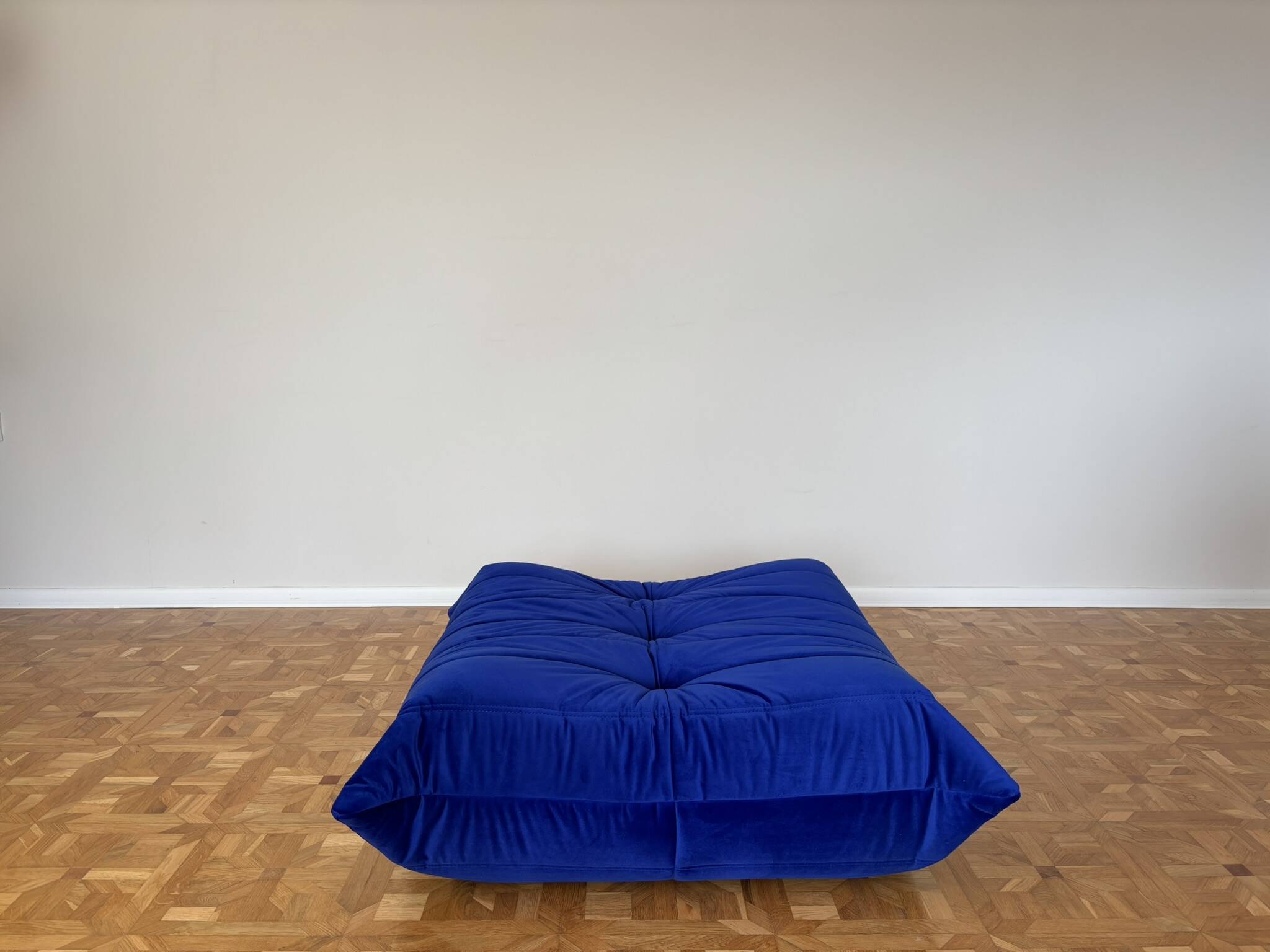 Canapé d'angle Togo avec pouf par Michel Ducaroy pour Ligne Roset