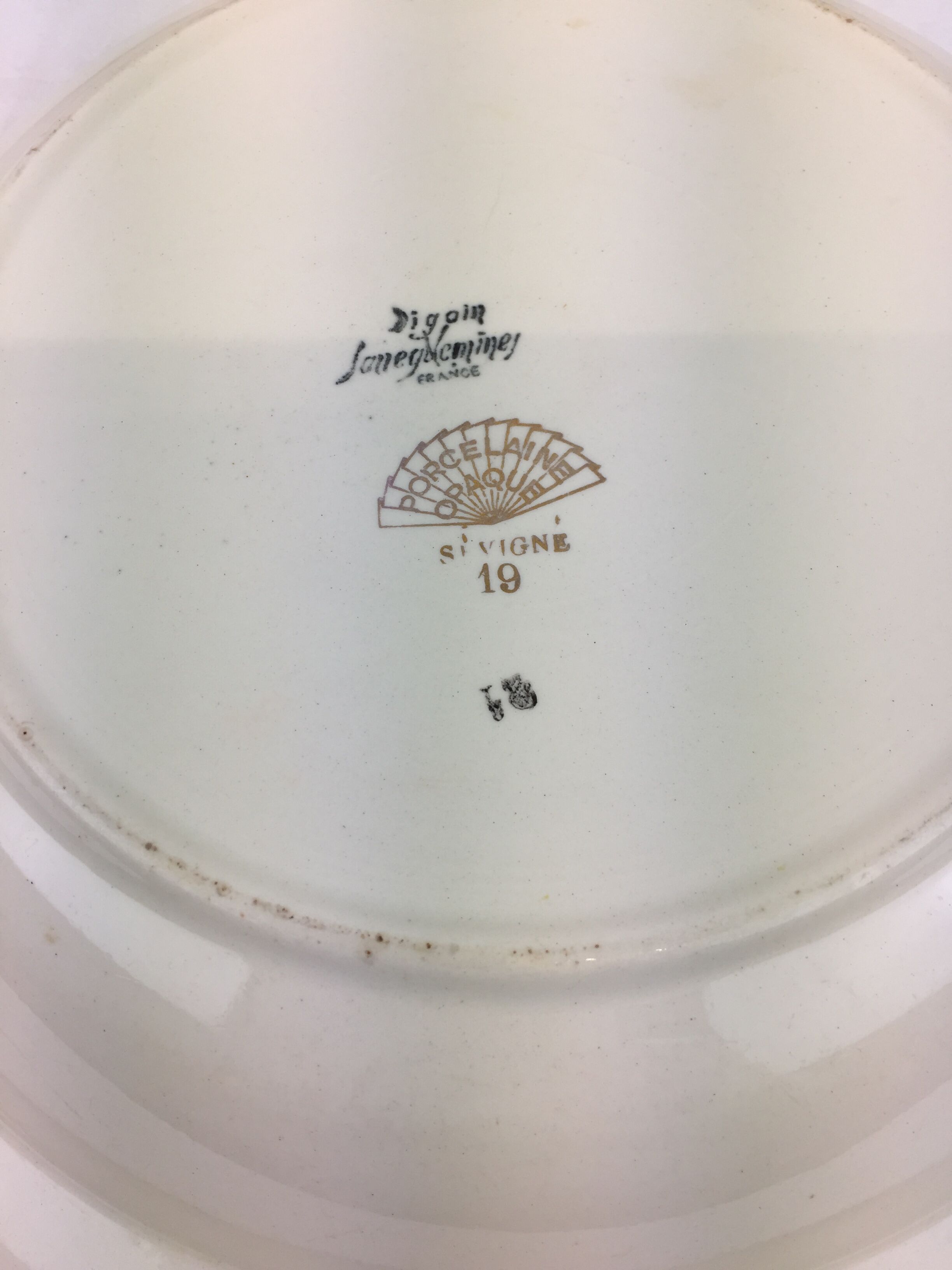 Round hollow dish made in France Digoin Sarreguemines Sevigne model