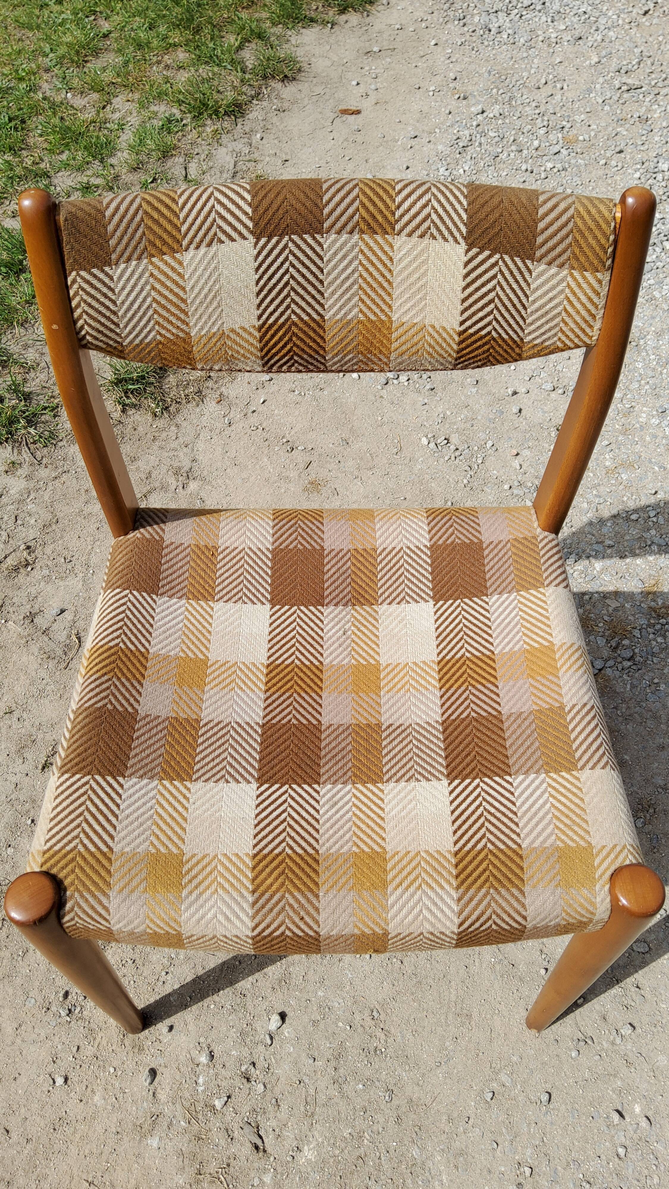 Set of 4 Scandinavian style chairs from the 70s