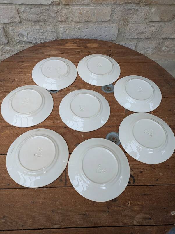 Set of 8 small fruit slip plates Orchies Moulin des Loups
