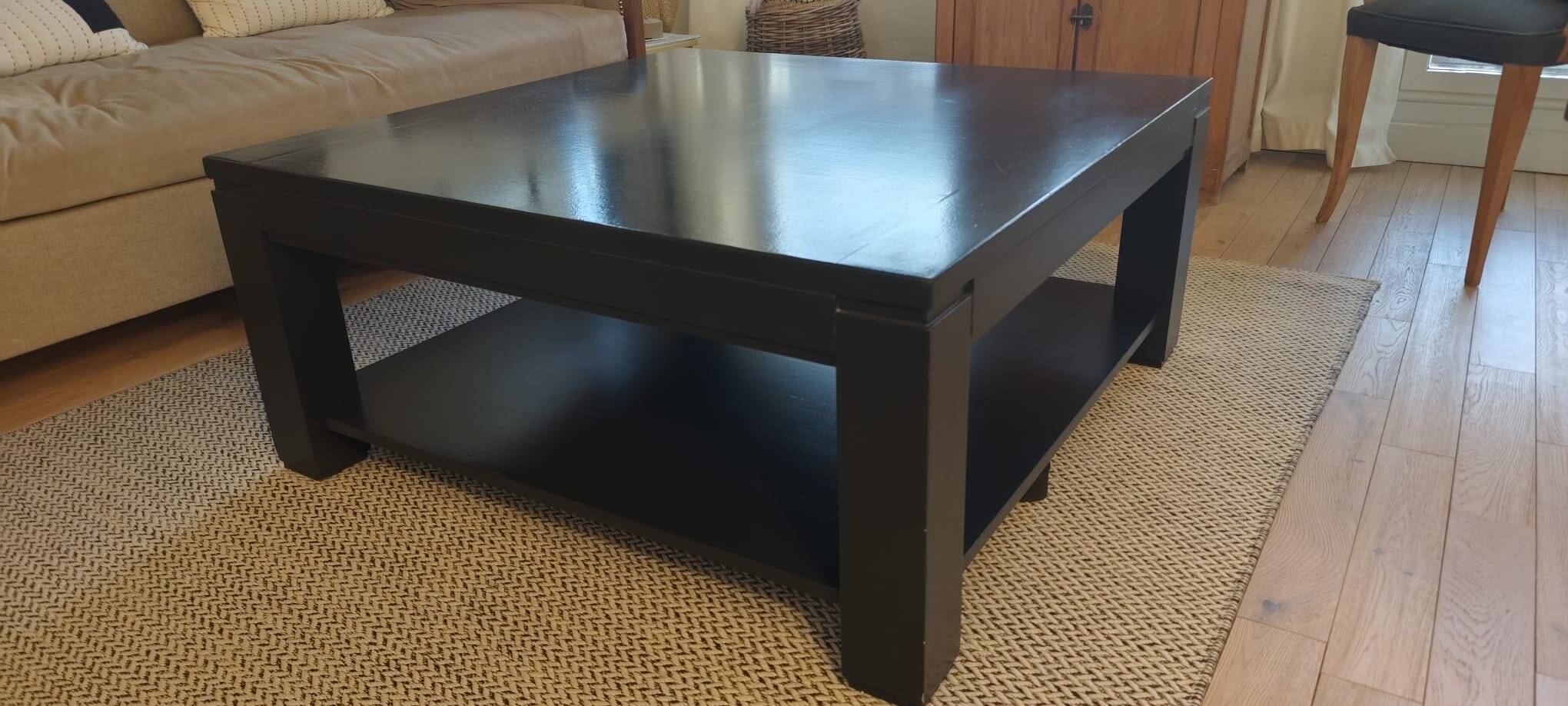 Table basse en bois massif